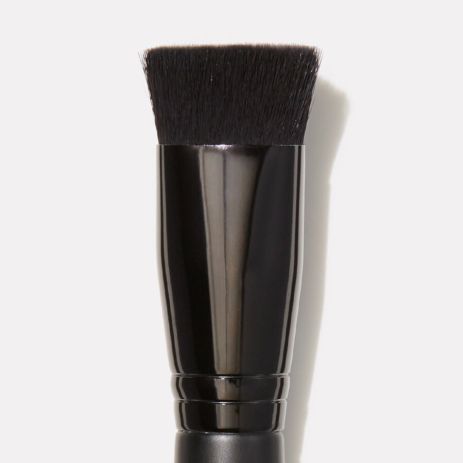 triangular-buffing-foundation-brush-b9 85106_b_TriangularBuffingFoundationBrushwebA.jpg