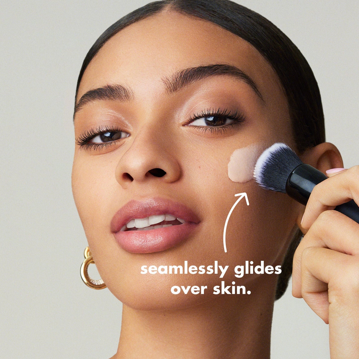 liquid-poreless-putty-primer-t1 0326_EDU_LiquidPorelessPuttyPrimer_Model.jpg