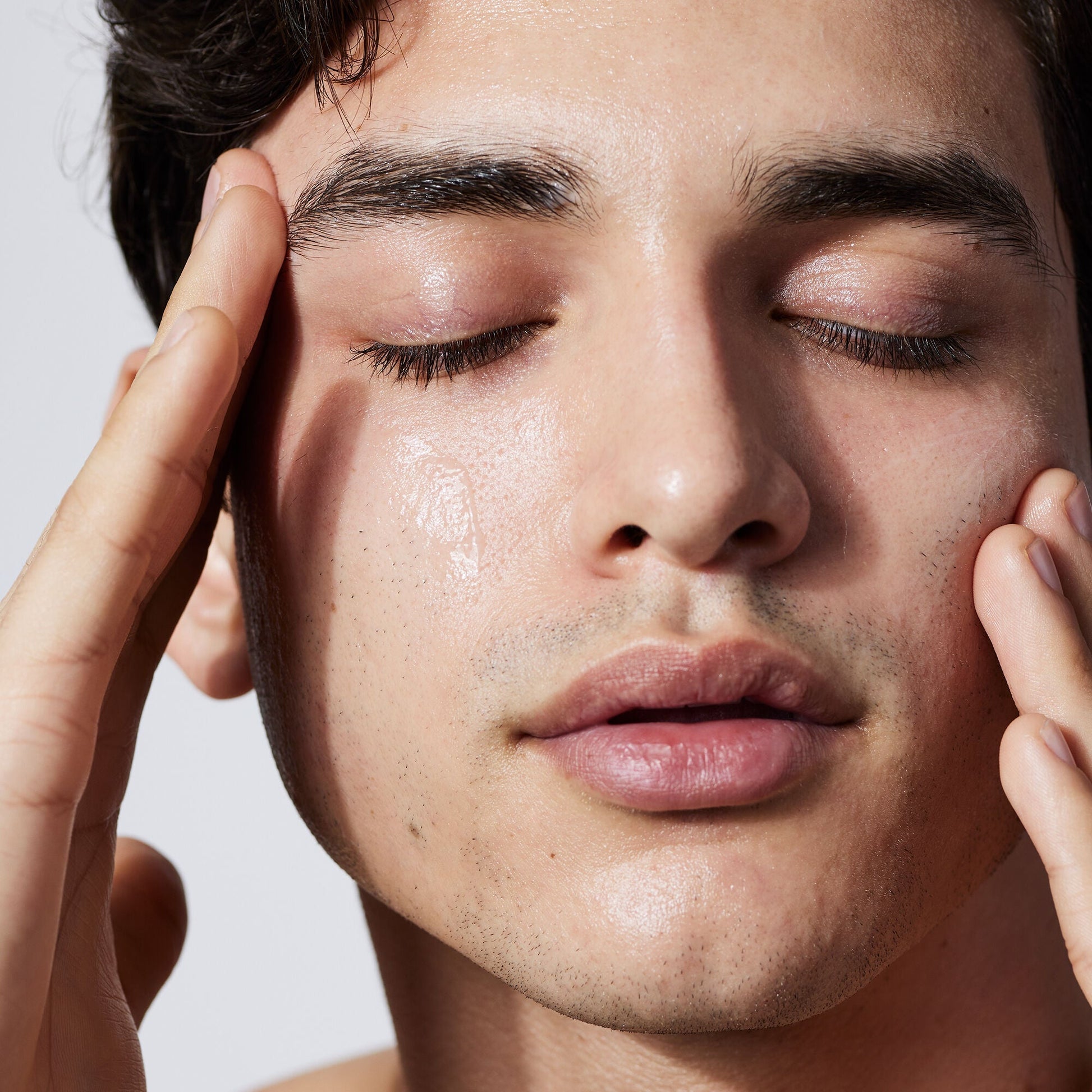 pure-skin-cleanser-e8 040822_Model_Pure-Cleanser_017_RT1-V1_V1_IGF.jpg