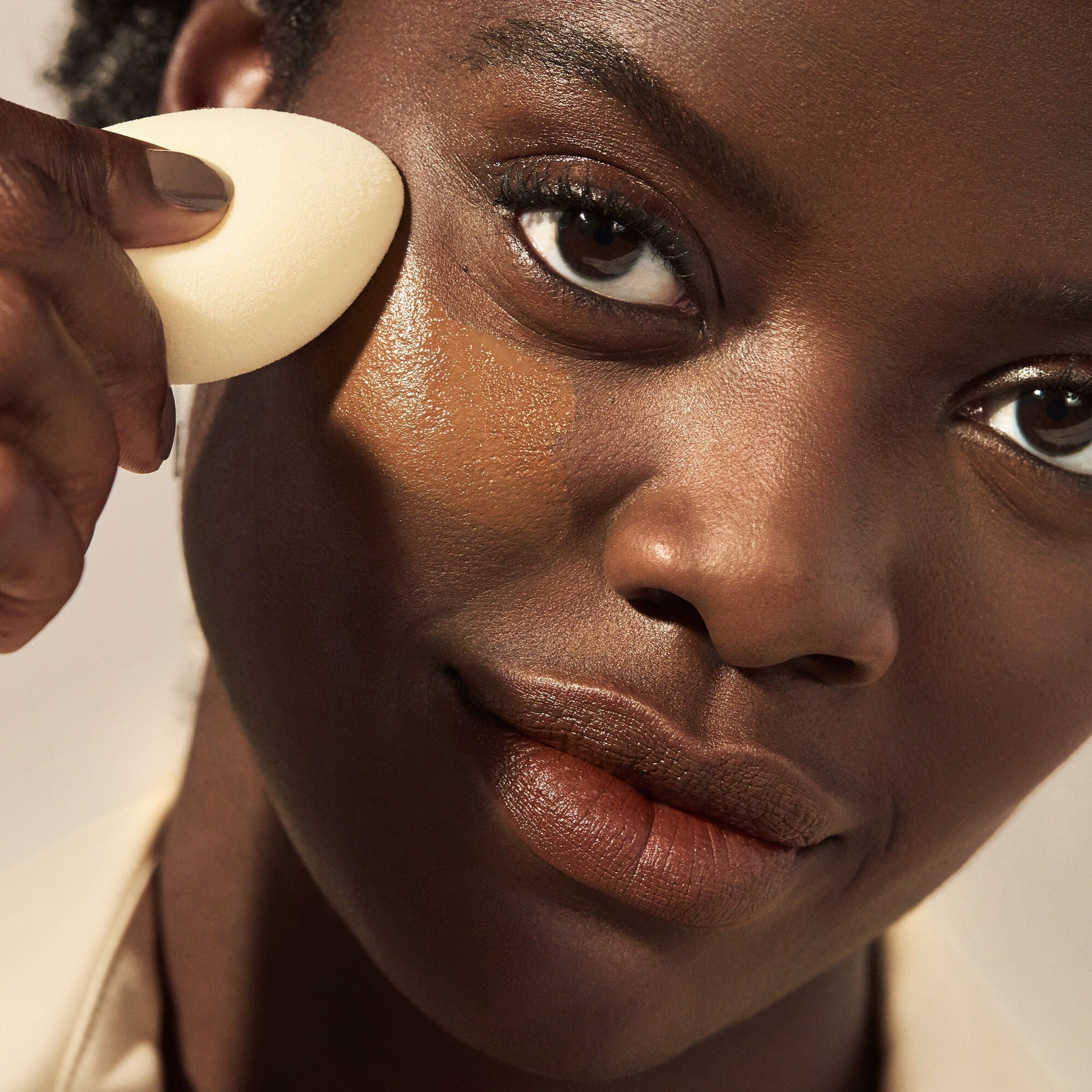 camo-concealer-sponge-a7 07292020_Wemi_HydratingCamo_1765_V4_IGF.jpg