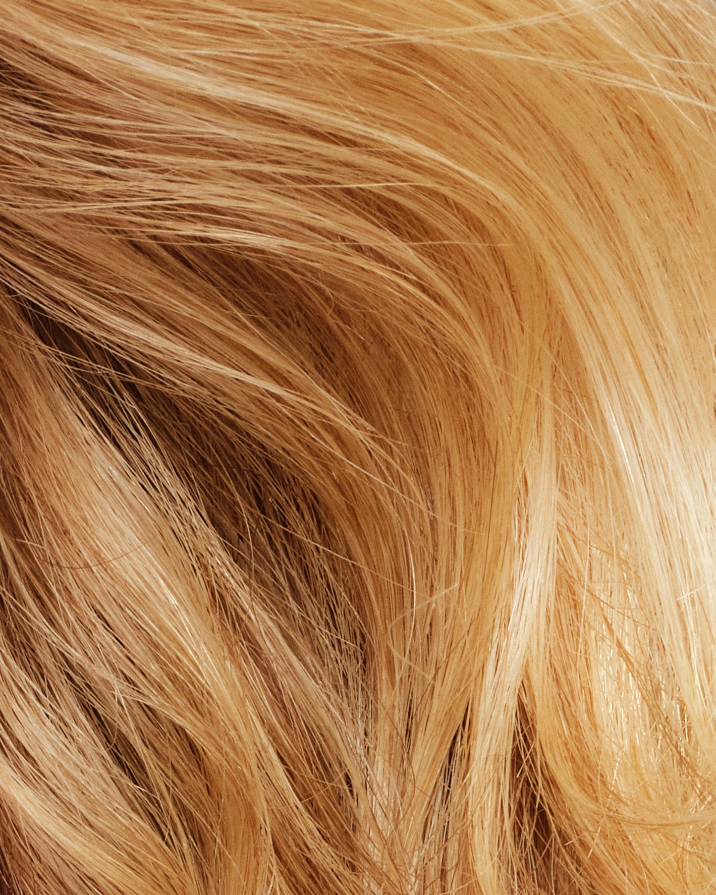 never-thirsty-moisturizing-shampoo-m1 111925_Anna_ThirstyShampoo-Product_3353_w4QC_V2_IGF_4x5_527d5445-92a2-4169-a5e5-062d364160a9.jpg