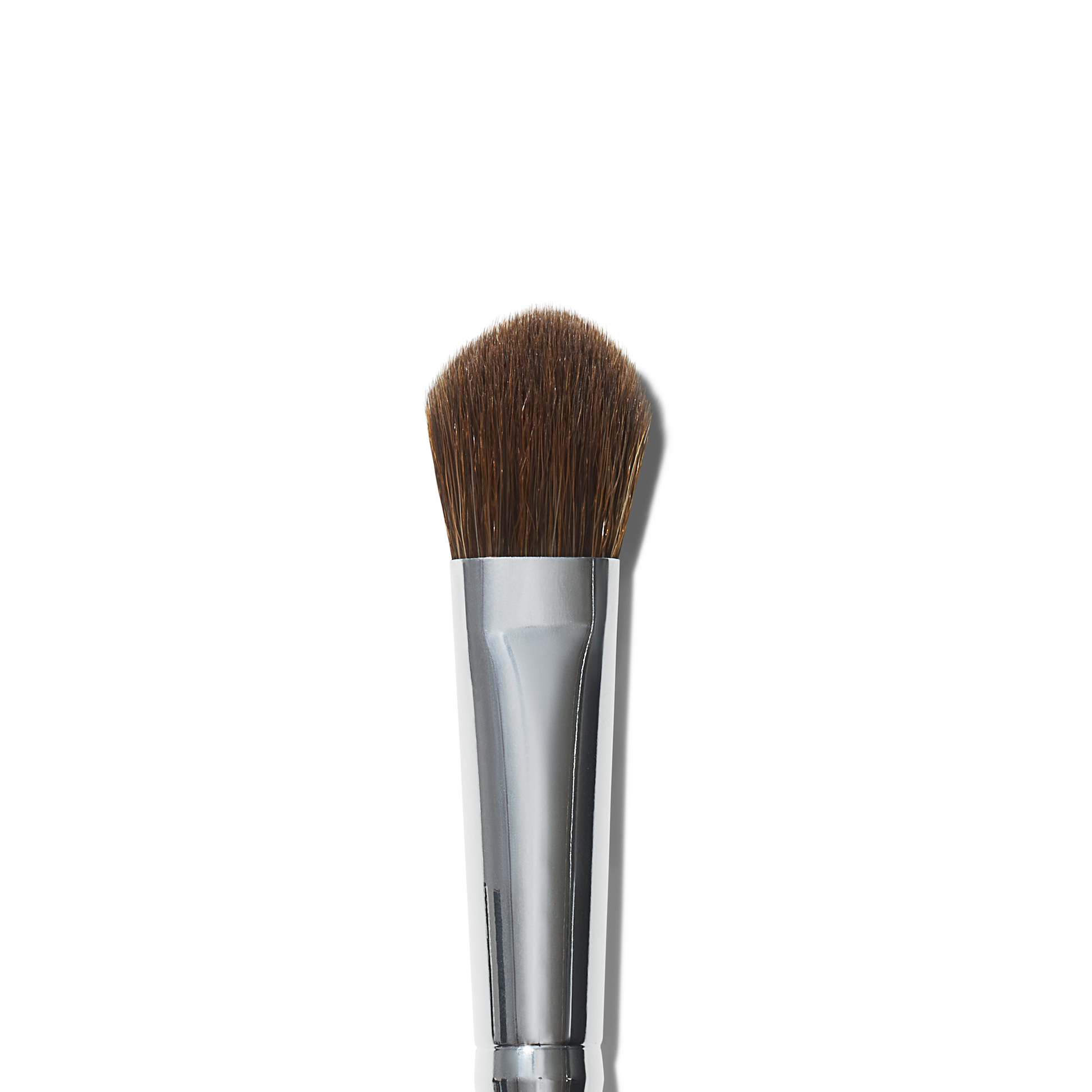 wide-tapered-eyeshadow-brush-i5 21994_MACRO_R.png