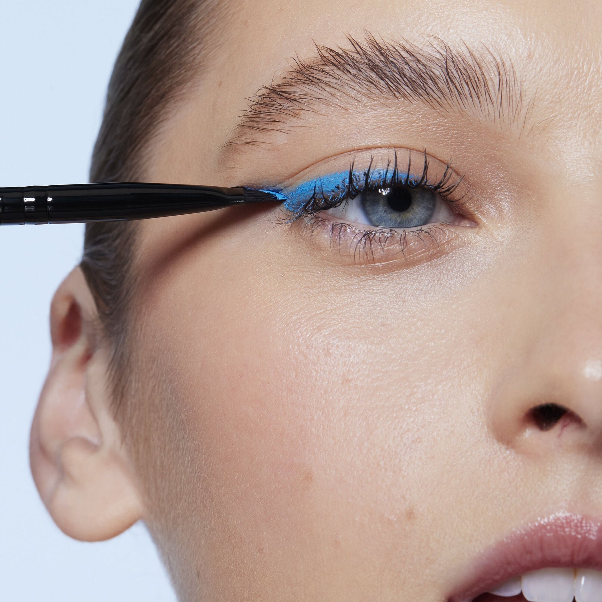 wing-it-liner-brush-f5 84091_Winged_Eyeliner_Brushy.jpg