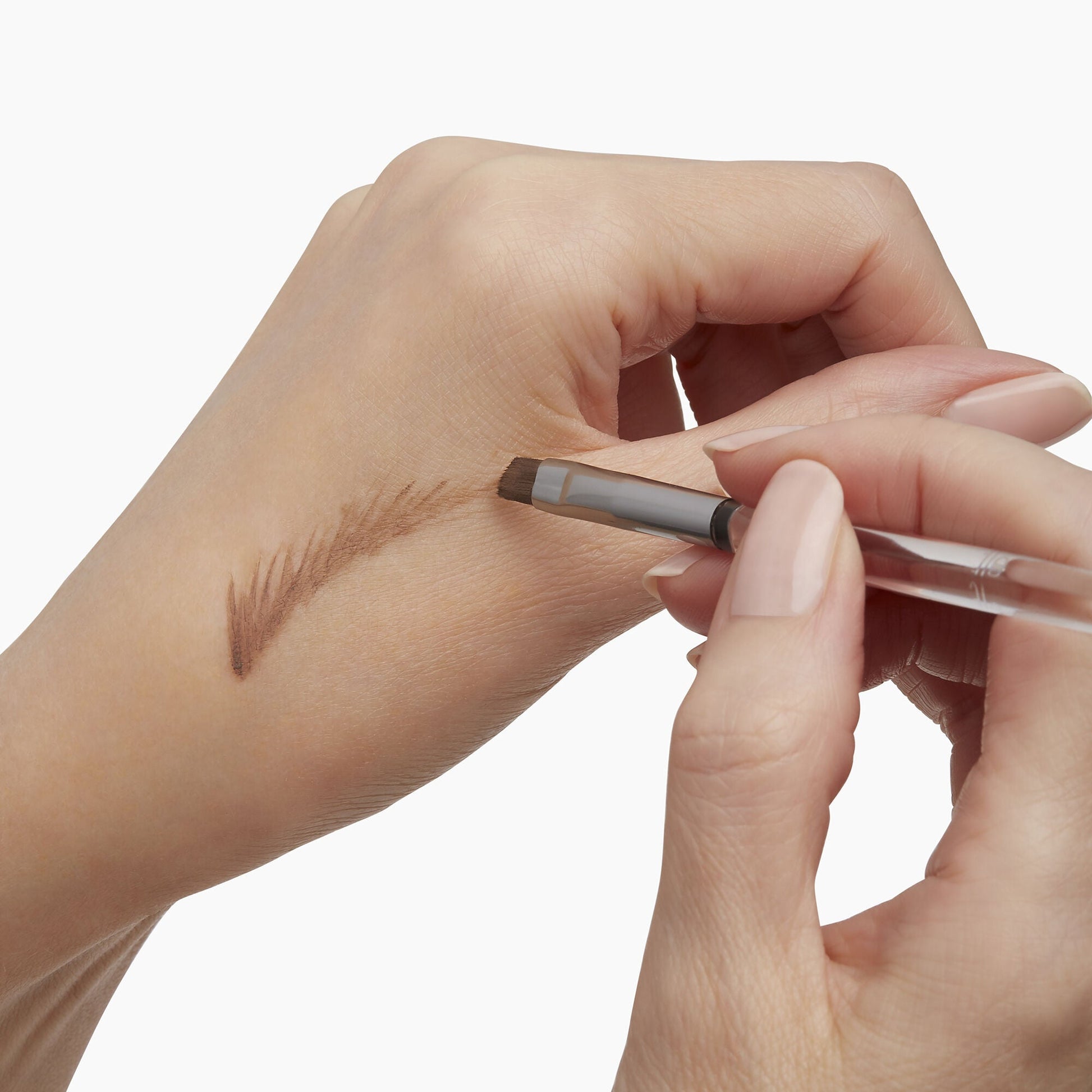 precision-dual-sided-eyebrow-brush-c4 85315_PrecisionDualSidedEyebrowBrush_Model_V2.jpg